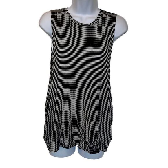 Honey Punch Black White Stripe Sleeveless Top Shirt Medium Flowy Exaggerated - Picture 1 of 6